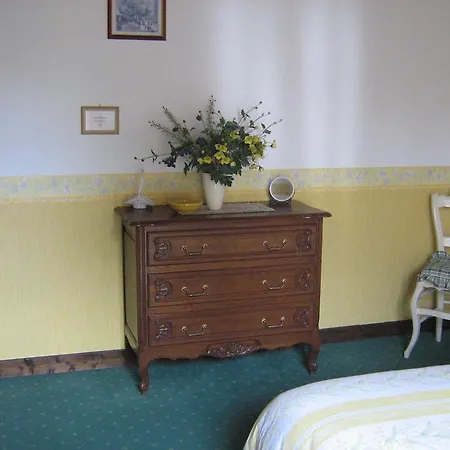 לינה וארוחת בוקר Le Moulin De 3*