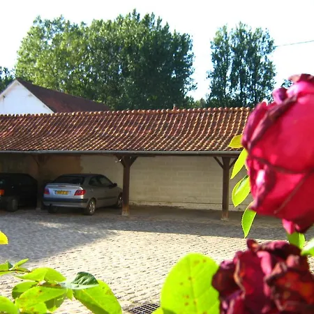 לינה וארוחת בוקר Le Moulin De Fillièvres