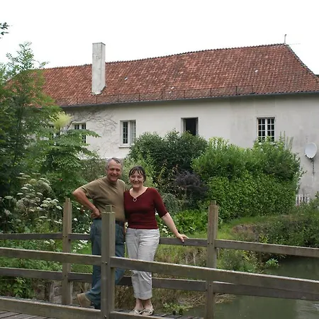 לינה וארוחת בוקר Le Moulin De Fillièvres